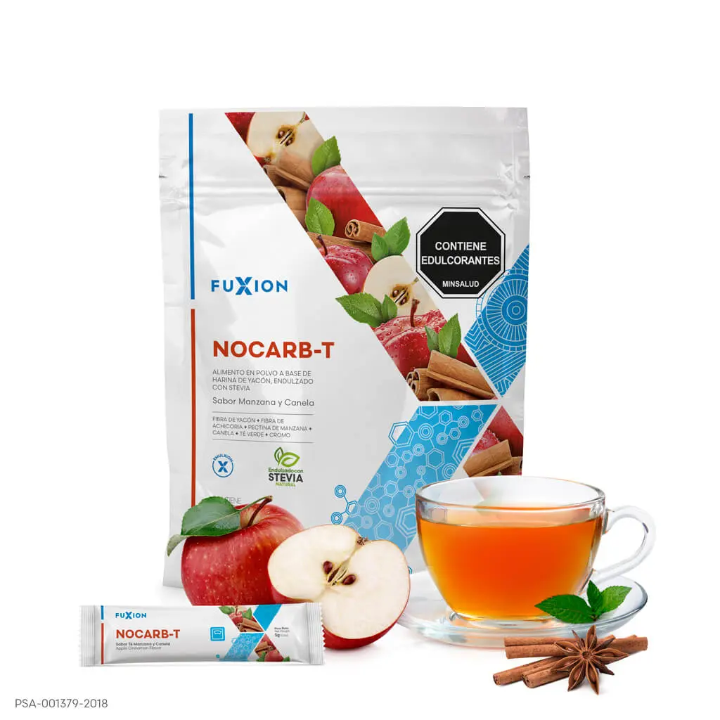 Taza de té Nocarb-T caliente con aroma a manzana y canela, ideal para controlar la glucosa.