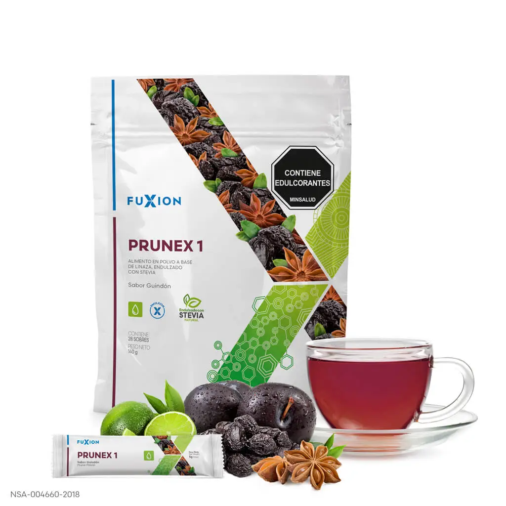 Bebida caliente Prunex 1 de FuXion servida en taza, ideal para mejorar el tránsito intestinal.
